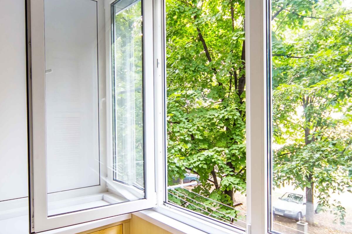 Riffault Fermetures Et Stores Menuisier A Saint Jean Le Blanc Fenetres 2